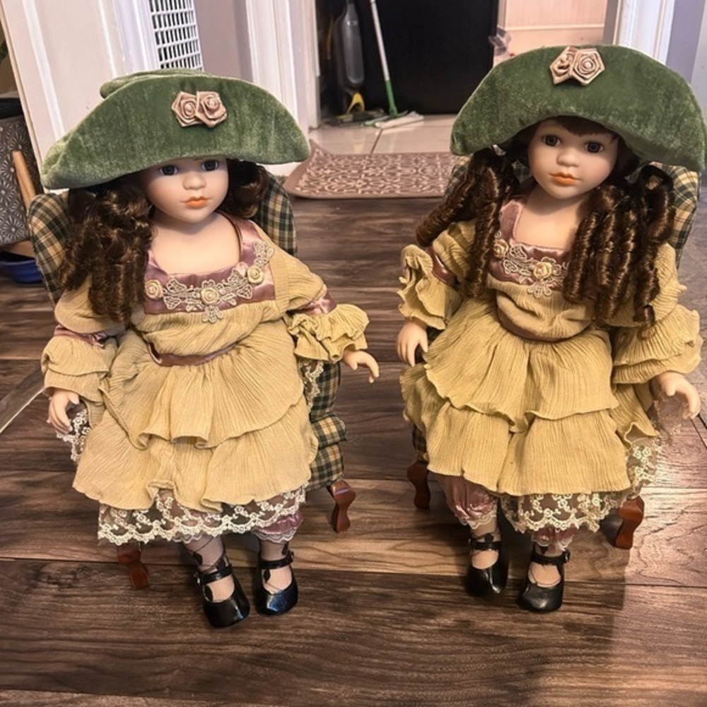 Two House Of Lloyd 18” Porcelain‎ Doll Blue Eyes & Brown Hair With Chair Vintage